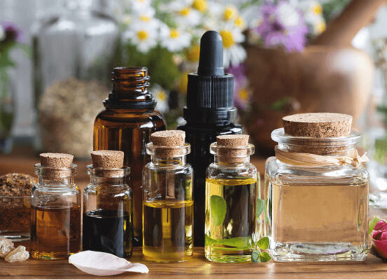 essential oils 552x400 -